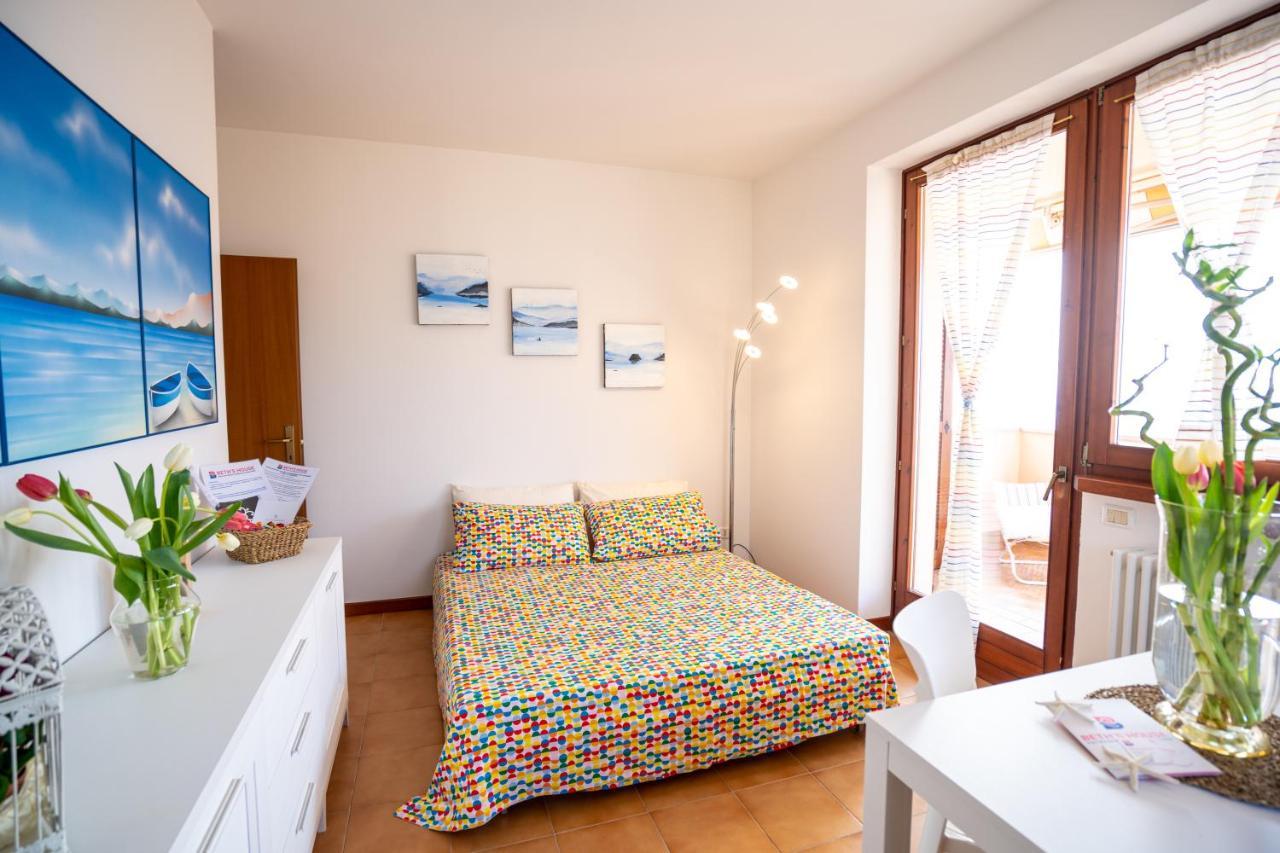 Le Vele Beth'S House Apartment เบรนโซเน ซูล การ์ดา ภายนอก รูปภาพ