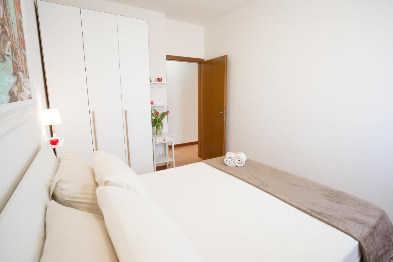 Le Vele Beth'S House Apartment เบรนโซเน ซูล การ์ดา ภายนอก รูปภาพ