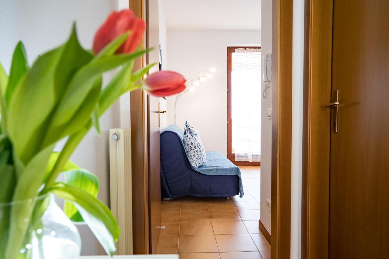 Le Vele Beth'S House Apartment เบรนโซเน ซูล การ์ดา ภายนอก รูปภาพ