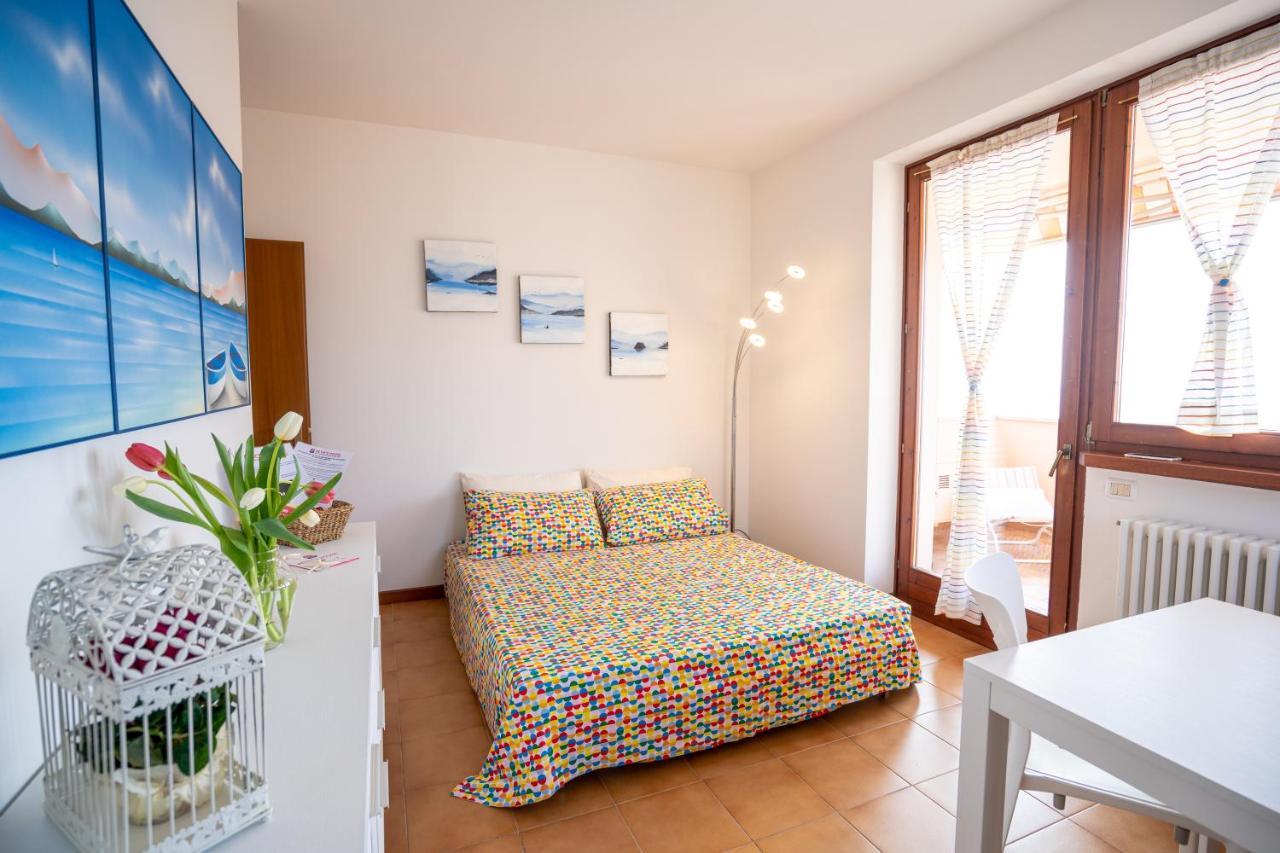 Le Vele Beth'S House Apartment เบรนโซเน ซูล การ์ดา ภายนอก รูปภาพ